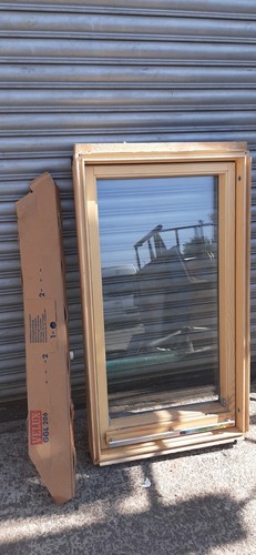 Velux centre pivot - pivot, window